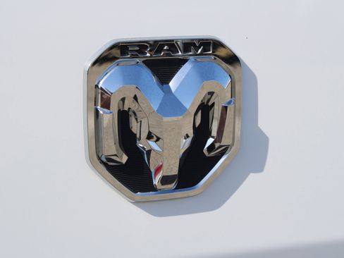 New 2026 RAM ProMaster 3500 w/ Convenience Group image 8