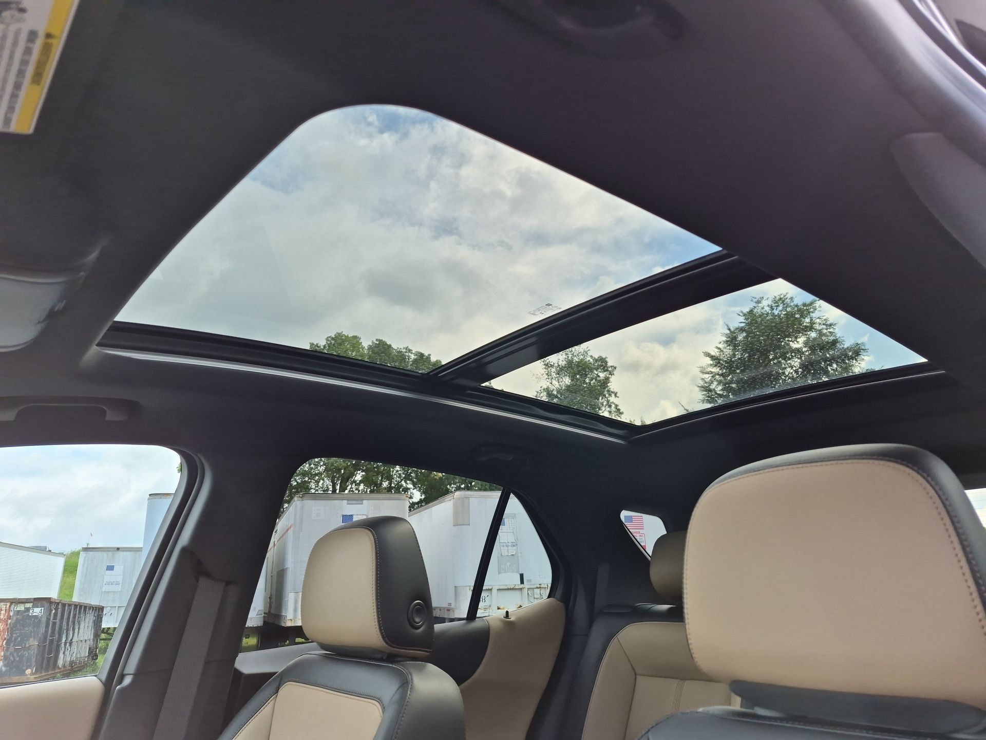 Certified 2023 Chevrolet Equinox Premier AWD/4WD image 19