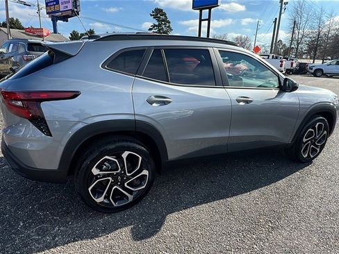 New 2026 Chevrolet Trax RS w/ Sunroof Package image 5