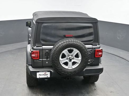 Used 2018 Jeep Wrangler Unlimited Sport S image 25