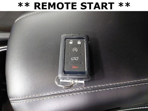 Certified 2025 Jeep Grand Cherokee Altitude AWD/4WD image 10