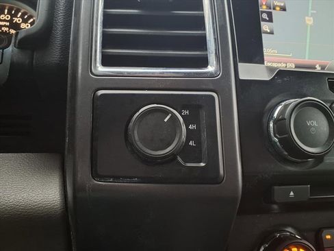 Used 2015 Ford F150 XLT w/ Equipment Group 302A Luxury image 7