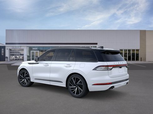 New 2026 Lincoln Aviator Black Label w/ Black Label Special Edition AWD/4WD image 4