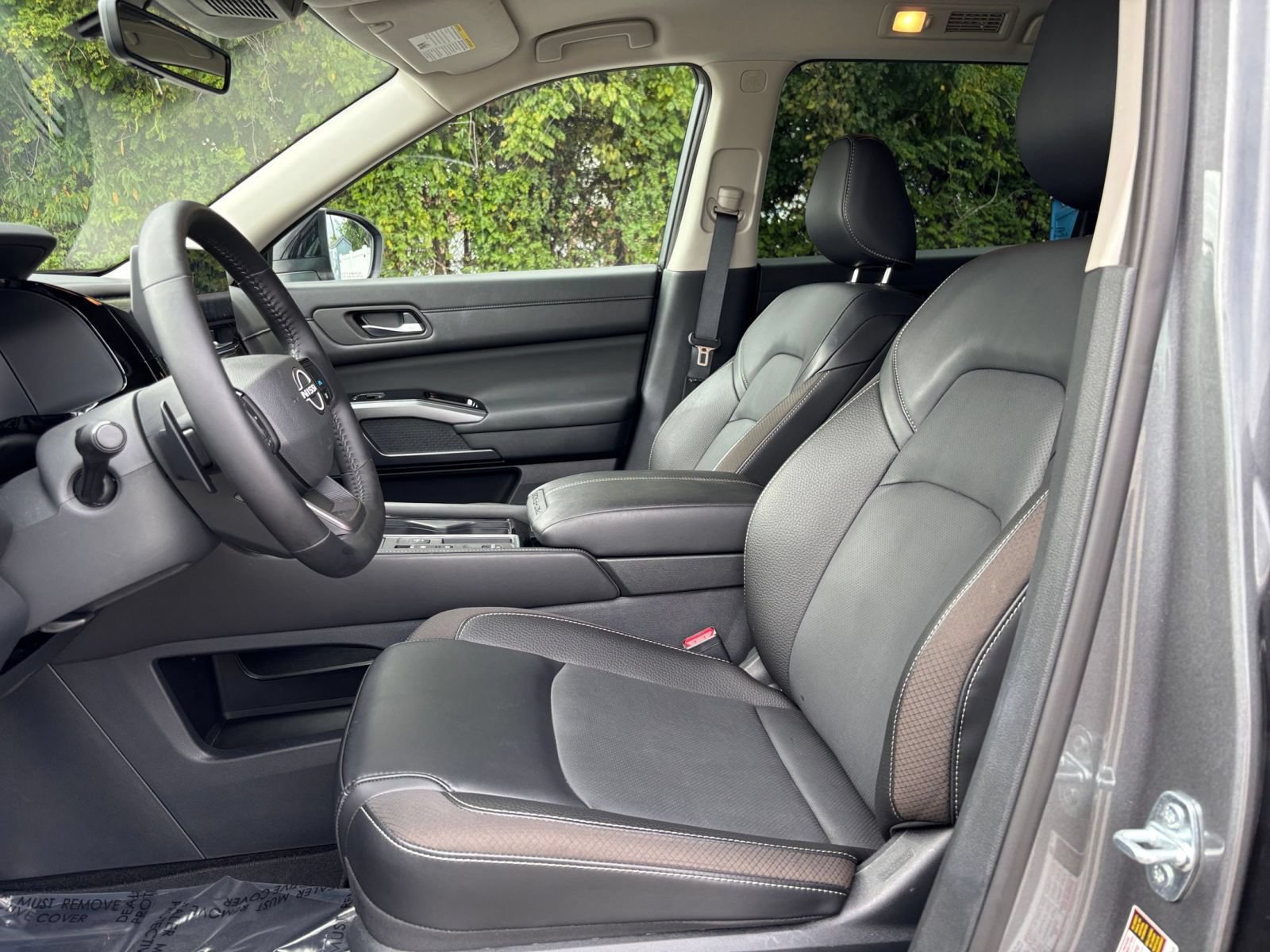 Used 2026 Nissan Pathfinder SL FWD image 28