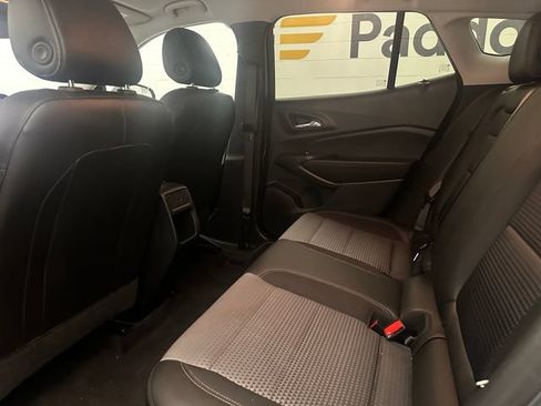 Used 2025 Chevrolet Trax LT w/ Driver Confidence Package FWD image 16
