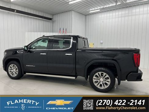 Used 2023 GMC Sierra 1500 Denali w/ Technology Package AWD/4WD image 5