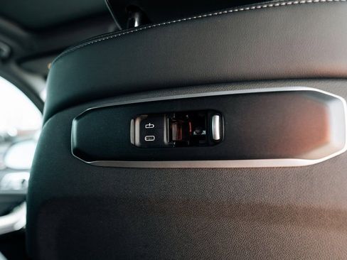 Used 2026 BMW X5 xDrive40i w/ M Sport Package image 53