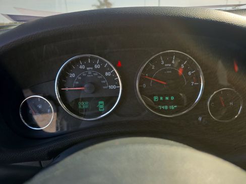 Used 2018 Jeep Wrangler Unlimited Sport S image 18