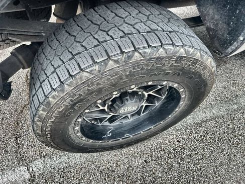 Used 2013 Ford F250 Platinum w/ FX4 Off Road Pkg AWD/4WD image 9