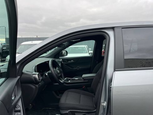 Used 2025 Chevrolet Equinox LT FWD image 27