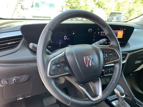 Used 2025 Buick Encore GX Preferred image 32