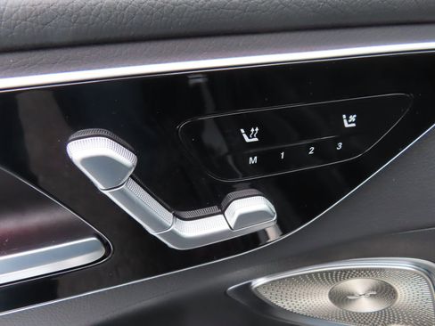 Used 2025 Mercedes-Benz C 300 4MATIC Sedan image 13