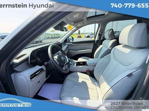 Used 2024 Hyundai Palisade SEL w/ Premium Package AWD/4WD image 9