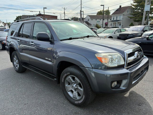 Used 2007 Toyota 4Runner SR5 AWD/4WD image 4