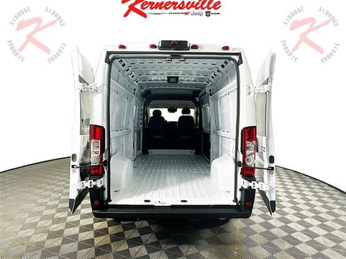 New 2026 RAM ProMaster 2500 w/ Quick Order Package 22G SLT image 16