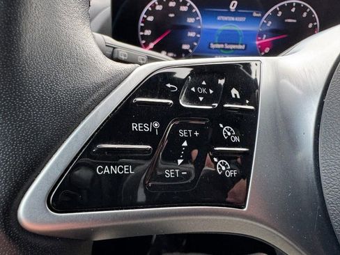 Used 2025 Mercedes-Benz GLA 250 4MATIC image 16