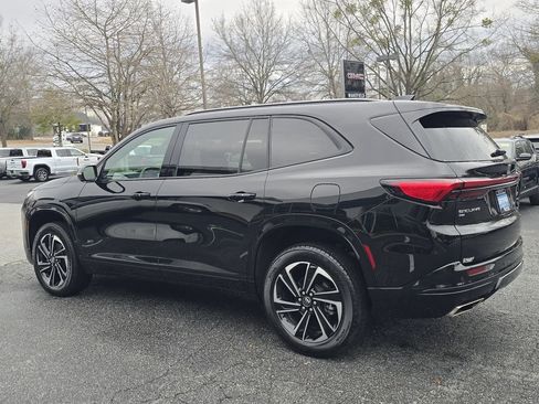 Certified 2025 Buick Enclave Sport Touring image 27