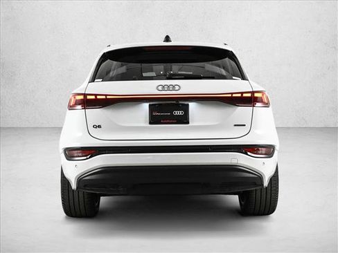 Used 2025 Audi Q6 e-tron Premium Plus w/ Premium Plus AWD/4WD image 7
