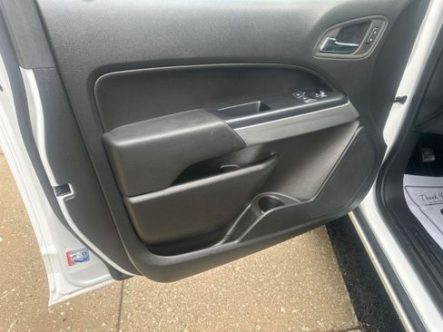 Used 2022 Chevrolet Colorado LT w/ Fleet Safety Package RWD image 15