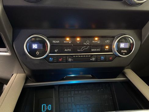 Used 2020 Ford Expedition Max XLT w/ Equipment Group 202A image 22