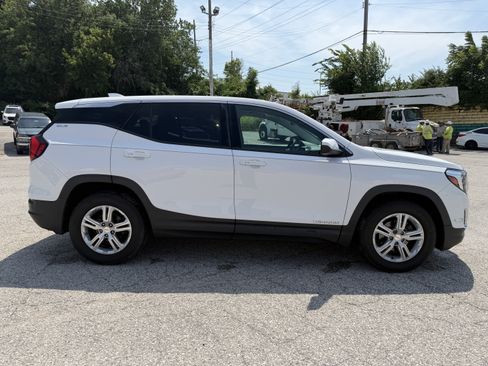 Used 2018 GMC Terrain SLE FWD image 8