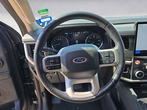 Used 2024 Ford Expedition XLT RWD image 12