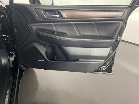 Used 2018 Subaru Outback 2.5i Limited image 31