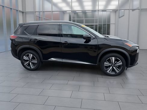 Used 2023 Nissan Rogue SL AWD/4WD image 9