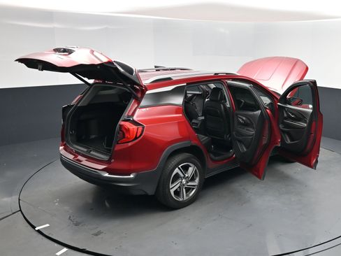 Used 2020 GMC Terrain SLT w/ Preferred Package image 18