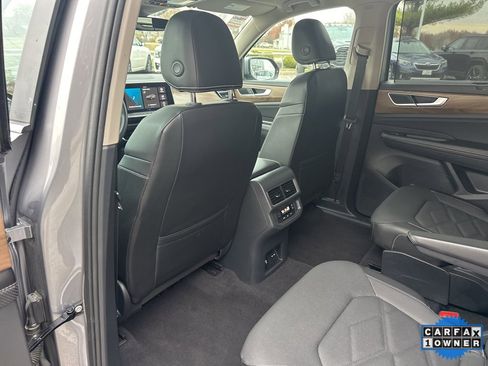 Used 2024 Volkswagen Atlas SE image 43