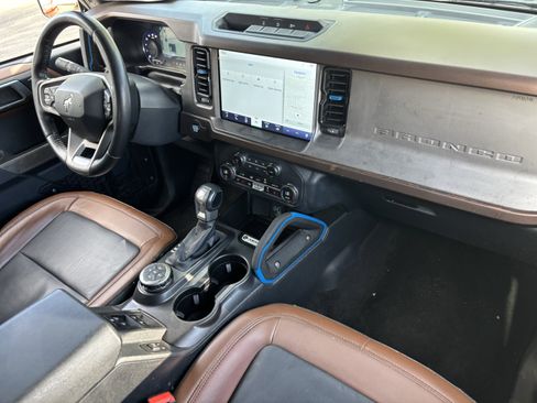 Used 2023 Ford Bronco Outer Banks image 10