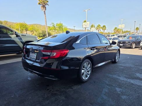 Used 2018 Honda Accord LX image 6