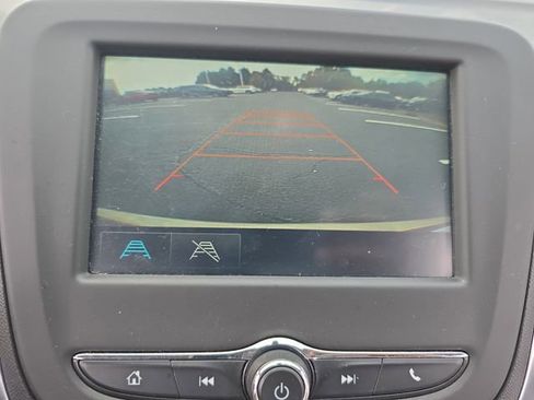 Used 2018 Chevrolet Equinox LS image 22
