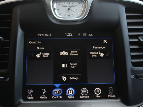 Used 2016 Chrysler 300 Limited w/ Driver Convenience Group image 26