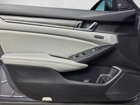 Used 2020 Honda Accord EX-L image 10