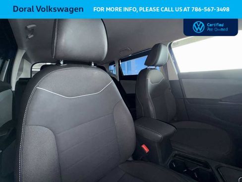 Used 2024 Volkswagen Taos SE image 27