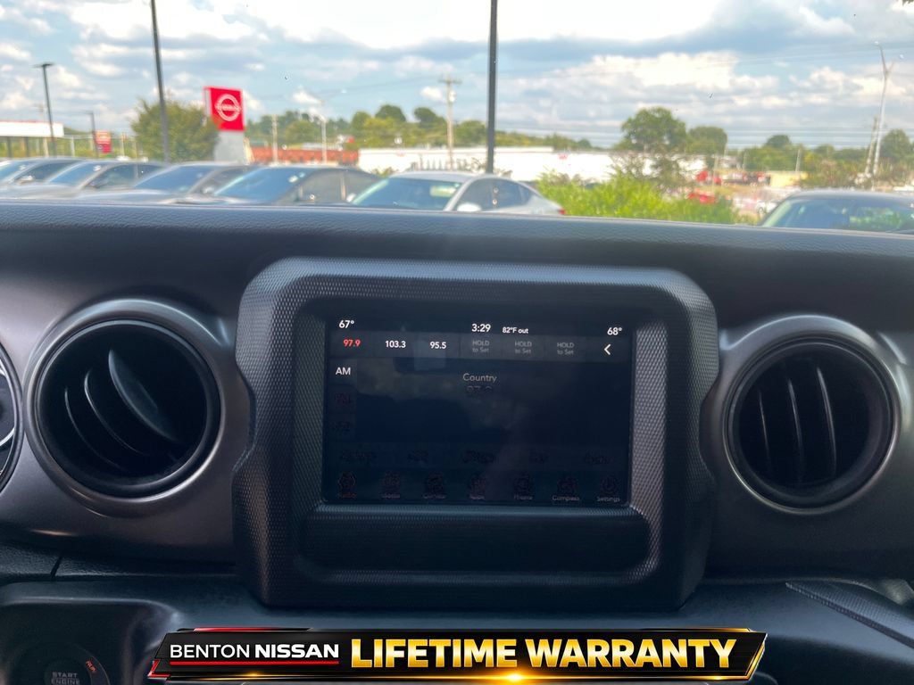 Used 2023 Jeep Wrangler Unlimited Sport AWD/4WD image 18