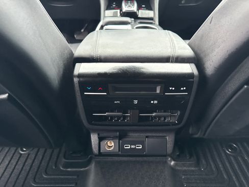 Used 2024 Acura MDX SH-AWD w/ Technology Package image 34