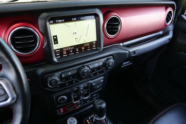 Used 2021 Jeep Gladiator Rubicon AWD/4WD image 17