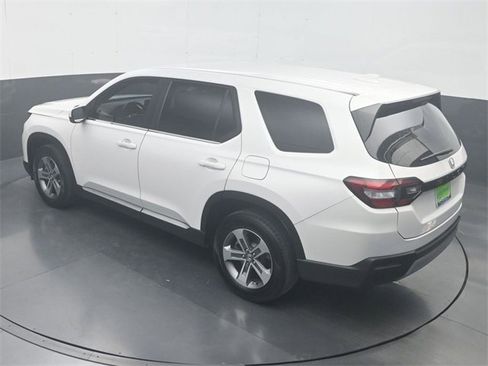 Used 2024 Honda Pilot EX-L image 23