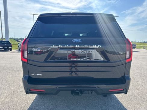 New 2026 Ford Expedition Active RWD image 5