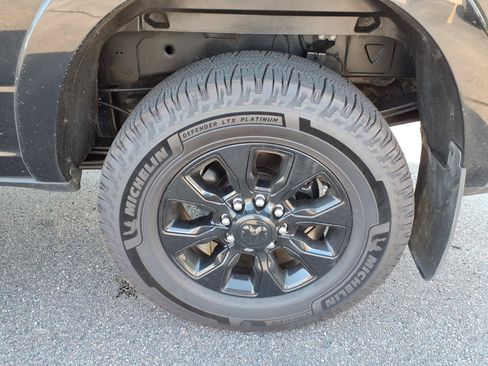 Used 2022 RAM 3500 Limited AWD/4WD image 12