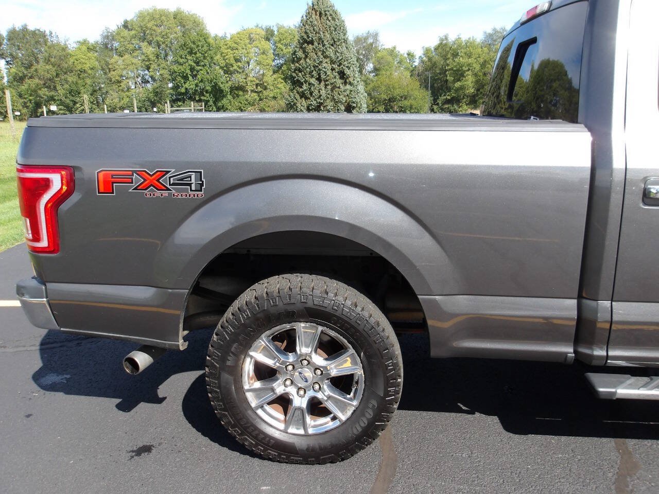 Used 2015 Ford F150 XLT w/ Equipment Group 302A Luxury AWD/4WD image 58