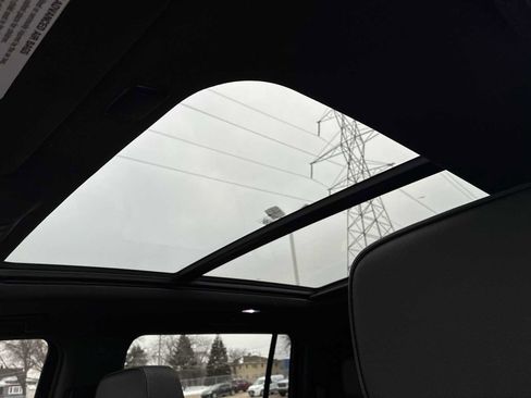 Used 2023 Chevrolet Suburban RST image 19