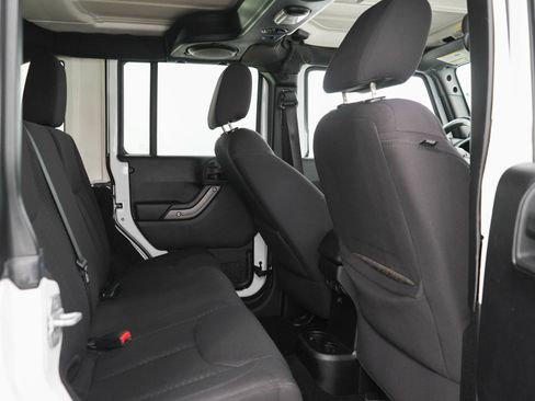 Used 2013 Jeep Wrangler Unlimited Sport AWD/4WD image 13