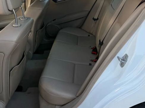 Used 2013 Mercedes-Benz C 250 Sedan image 10