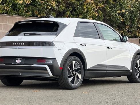 New 2026 Hyundai Ioniq 5 SEL image 6