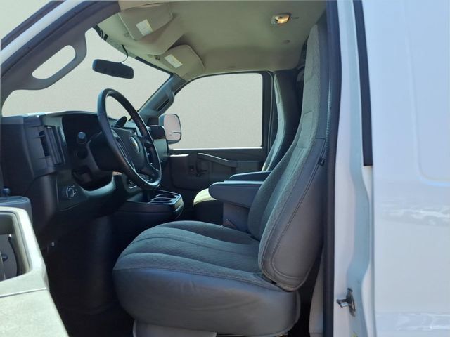 Used 2020 Chevrolet Express 2500 w/ Driver Convenience Package RWD image 12
