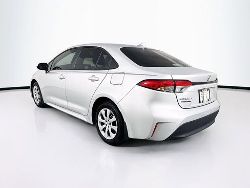 Used 2025 Toyota Corolla LE FWD image 7