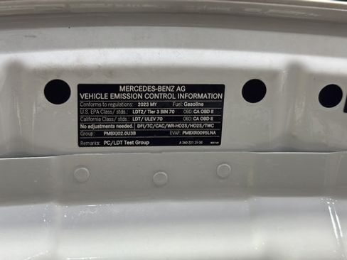 Used 2023 Mercedes-Benz GLB 250 4MATIC image 35